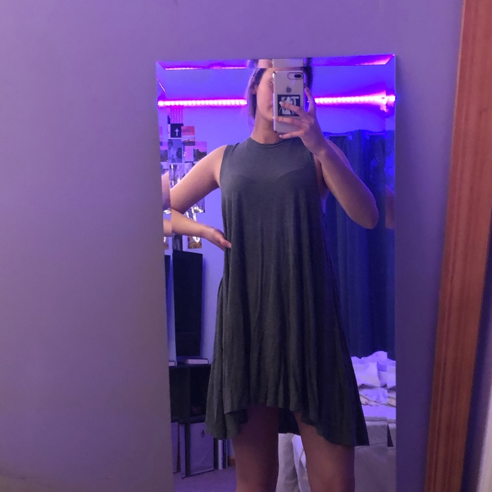 DRESSES - multiple! - Picture 6 of 6